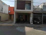 Excelente propiedad de 3 niveles