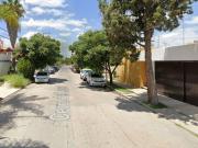 EXCELENTE PROPIEDAD UBICADA EN COL. JARDINES DE LA...