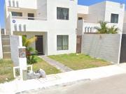 EXCELENTE PROPIEDAD UBICADA EN EL FRACCIONAMIENTO LAS...