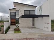 EXCELENTE PROPIEDAD UBICADA EN LA COLONIA CUMBRES DEL...