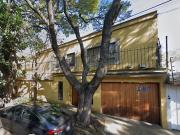 EXCELENTE PROPIEDAD UBICADA EN LA COLONIA SANTA...