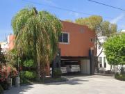 EXCELENTE PROPIEDAD UBICADA EN LA ZONA RESIDENCIAL...