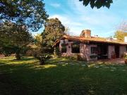 EXCELENTE PROPIEDAD VENDE O PERMUTA POR CASA EN ADROGUE