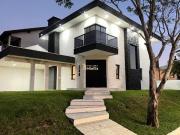 Excelente residência de 420 m² Condomínio Cantegril...