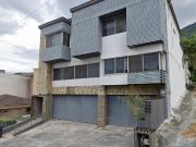 EXCELENTE RESIDENCIA EN FRACC CUMBRES MONTERREY REMATE...