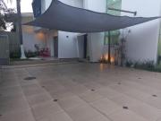 EXCELENTE RESIDENCIA EN VENTA EN BUGAMBILIAS EN LA...