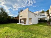 EXCELENTE RESIDENCIA EN VENTA EN LA ESTADIA EN ZONA...