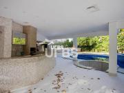 Excelente sobrado à venda no Aldeiea, com 5 suítes plenas!