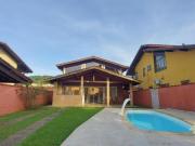 Excelente sobrado com 03 dorms, sendo 1 suíte, com piscina !