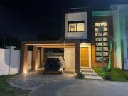 EXCELENTE SOBRADO DE ALTO PADRÃO SEMI MOBILIADO COM 03...