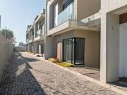 Oportunidade de Sobrado duplex no Hauer com 3 quartos e...