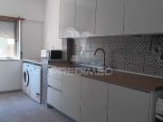 Excelente T2 Arrendar próximo praia, no centro de Oeiras