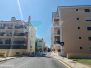 Excelente T3 c/ varandas junto praia de Carcavelos e...