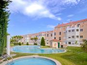 Excelente T3 em condomínio com piscina na Alapraia