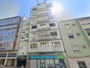 Excelente T3 em recuperação Geral na Av do Uruguai em...