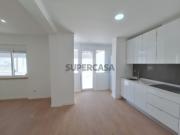 Excelente T4, com varanda e arrecadação