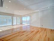 Excelente T4 de luxo com vista mar a estrear localizado...