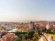 Excelente T5 remodelado nas amoreiras com garagem e...