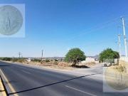 Excelente terreno a pie de carretera