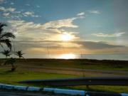 EXCELENTE TERRENO DE 405 M2, ATERRADO E MURADO NA PRAIA...