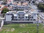 EXCELENTE TRIPLEX COM 3 DORMITÓRIOS, SUÍTE E TERRA