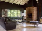 Excelente ubicación central frente a espacios verdes,4...