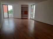 Excelente ubicación. Departamento en venta con balcón