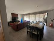 Excelente y amplia casa en barrio aguaribay