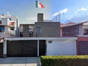 Excelente y hermosa casa en Av. Paseo del Bosque,...