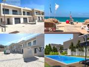 Excelentes Moradias em banda V5 em pequeno condomínio...