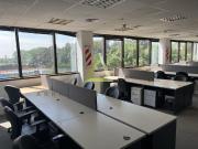 Excelentes oficinas en alquiler sobre Av del Libertador...