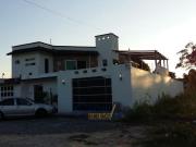 EXCEPCIONAL CASA CON ALBERCA Y PANELES SOLARES EN RENTA...