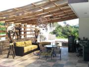 EXCEPCIONAL CASA CON ALBERCA Y PANELES SOLARES EN RENTA...