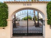 EXCEPCIONAL CHALET CON ESTILO