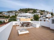 Excepcional chalet con piscina y vistas al mar y a la...