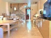 EXCEPCIONAL DUPLEX ADOSADO CON VISTAS AL MAR