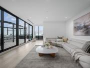 Exceptional 2 Bed with Large Flexiroom/ Study Luxury...