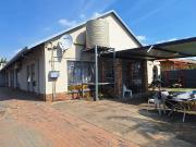 EXCEPTIONAL AND SPACIOUS 6 BEDROOM HOME WITH POOL IN PTA... EXCEPTIONAL AND SPACIOUS 6 BEDROOM HOME WITH POOL IN PTA...