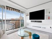 Exceptional Apartment with Direct Eiffel Tower View, 1...