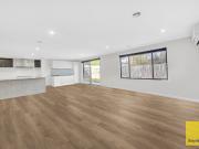 Exceptional Family Living in POINT COOK Location!
