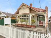 Exceptional Medical Premises in the Heart of...