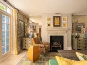 Exceptionally bright and spacious four bedroom flat with...