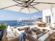 EXCEPTIONNEL PIEDS DANS L'EAU