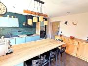 EXCLUSIF Propriété composée d'une maison principale...