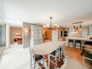 Exclusif: Somptueux appartement au bord du lac à...