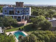 EXCLUSIVA CASA + 2 DEPARTAMENTOS CAPILLA DEL MONTE