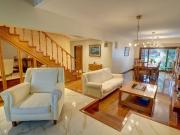 Exclusiva Casa 5 Ambientes con Quincho, Parrilla y...