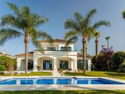Exclusiva casa de 372 m2 en venta Sotogrande, Andalucía