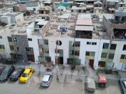 ¡Exclusiva Casa De 3 Pisos En Venta!