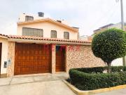 Exclusiva Casa De 3 Pisos En Venta Urb. Santa Leonor,...